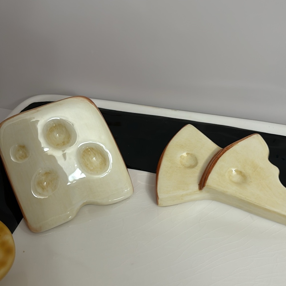 Lotus Novelty 1999 Ceramic Cheese & Crackers Platter - Picture 4 of 6